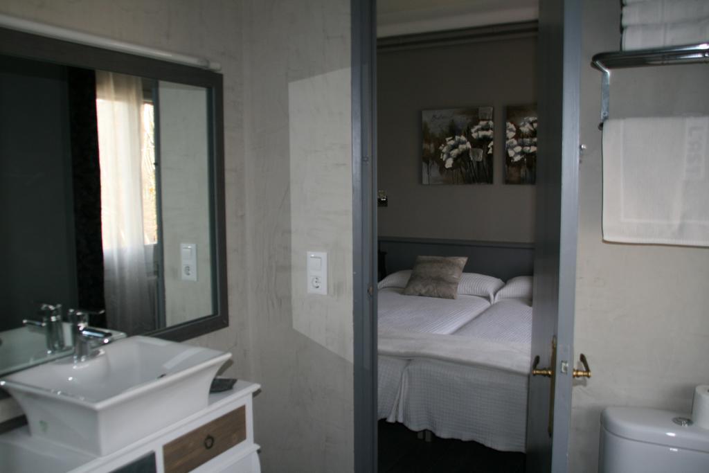 Hotel L'Ast Banyoles Zewnętrze zdjęcie